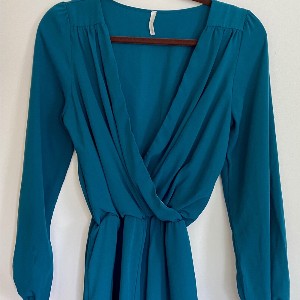 Boutique blue-green long sleeve romper. Small